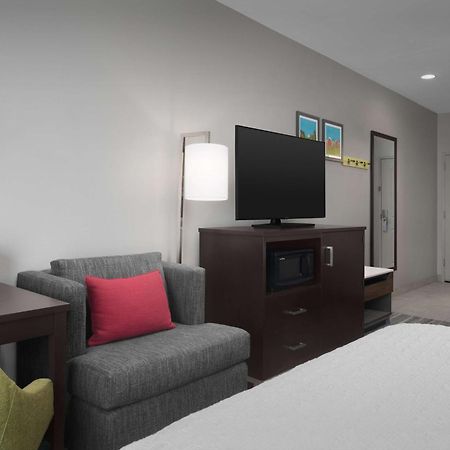 Hampton Inn Стейтсборо Екстер'єр фото