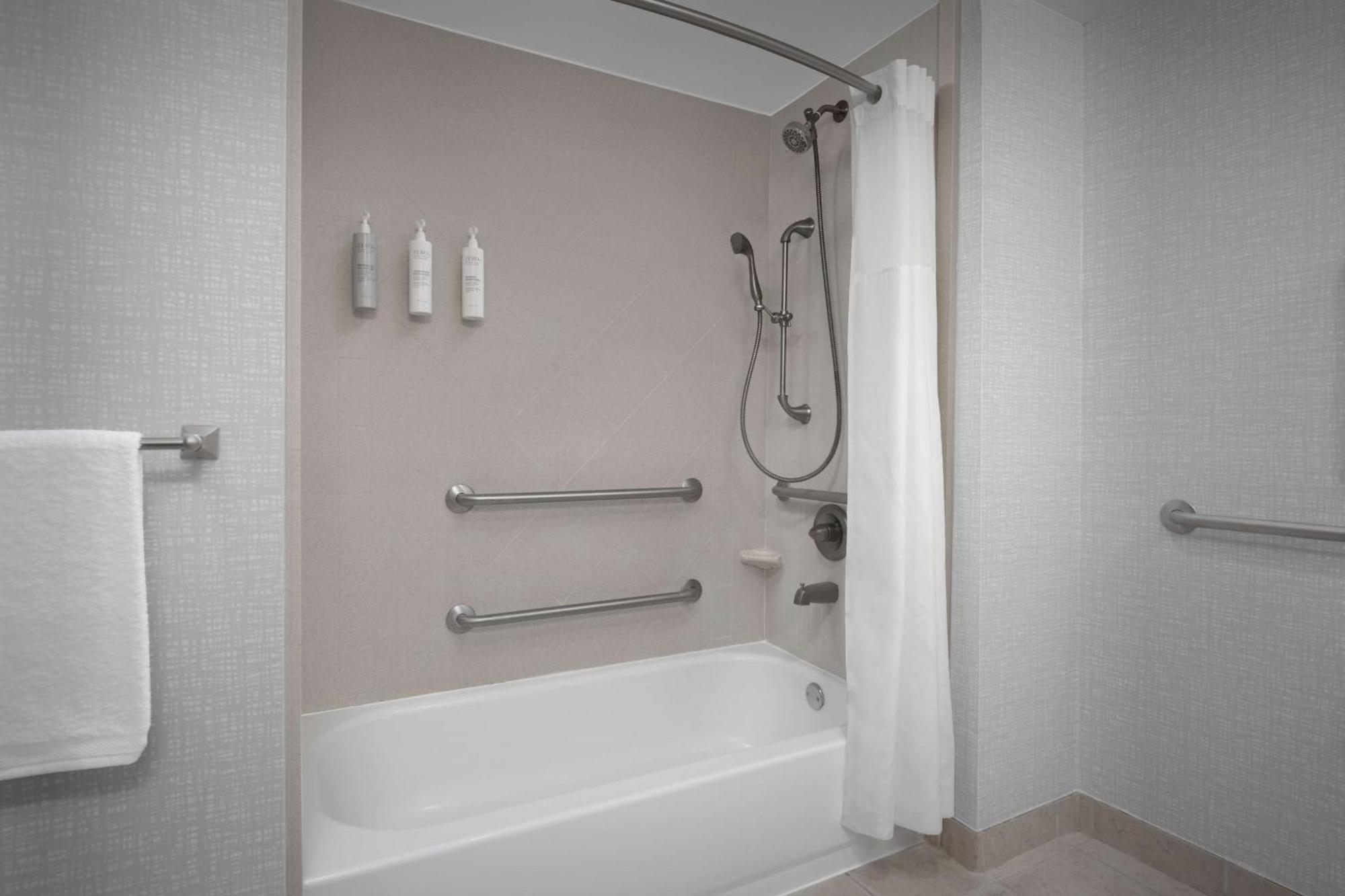 Hampton Inn Стейтсборо Екстер'єр фото
