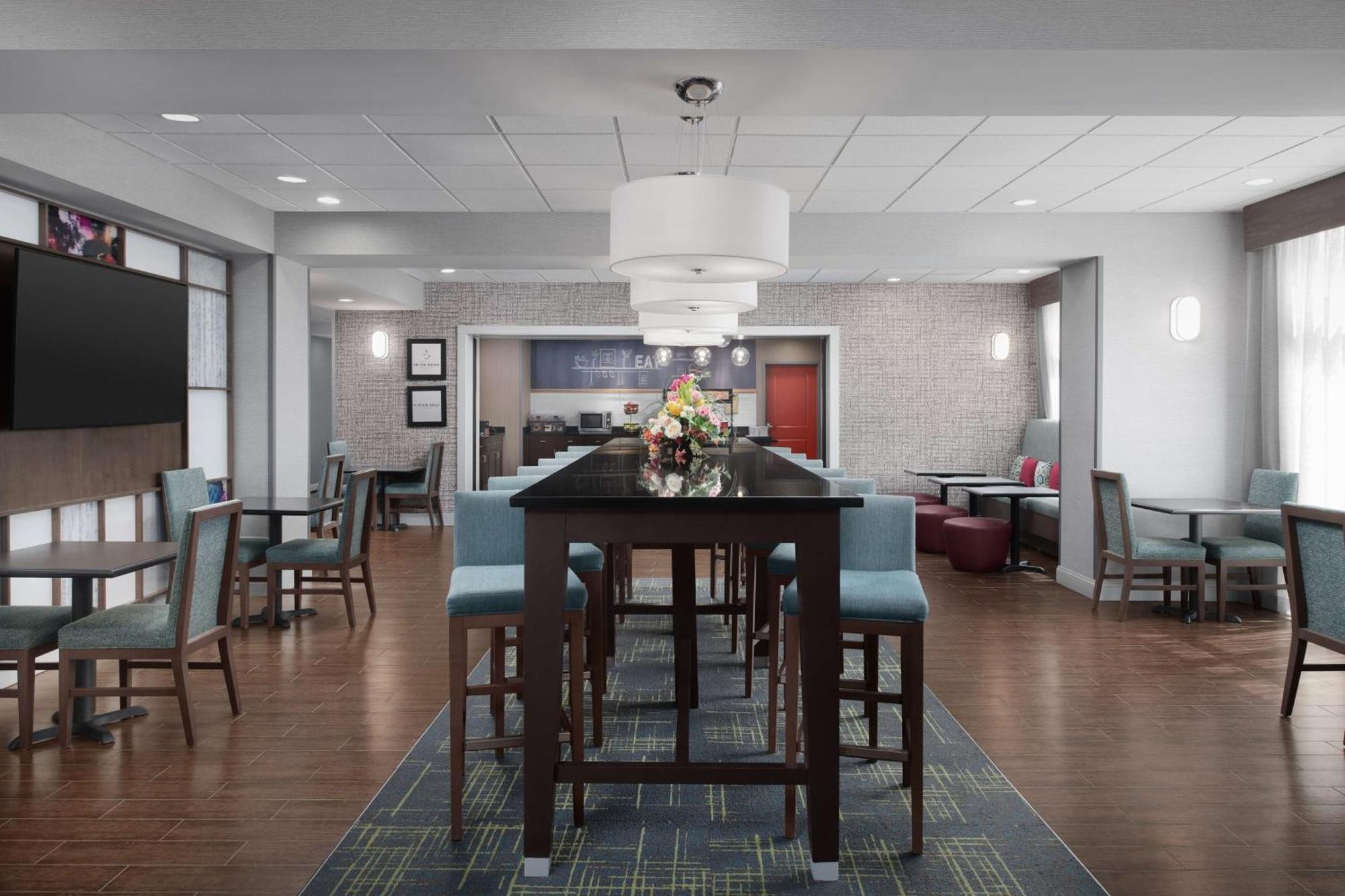 Hampton Inn Стейтсборо Екстер'єр фото